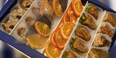 التمر المحشي