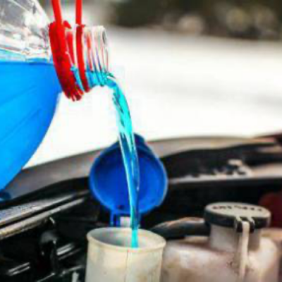 السوائل والكمياويات و البطاريات 