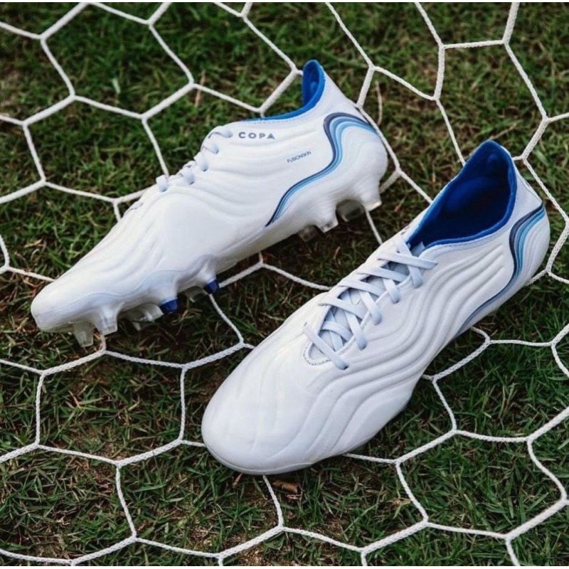 بوت اديداس كوبا بحبال