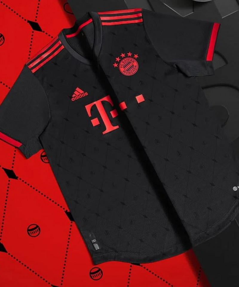 تيشيرت بايرن ميونخ 22/23