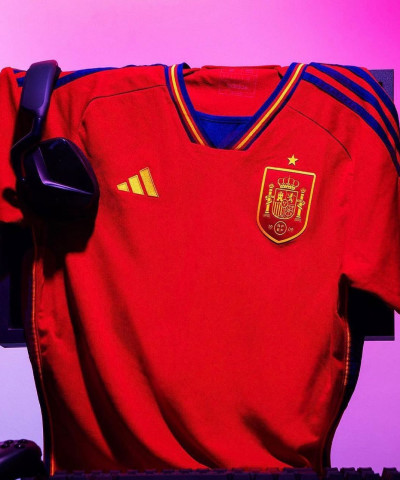 تيشيرت اسبانيا 22/23