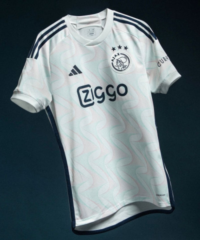 تيشيرت اياكس الثاني