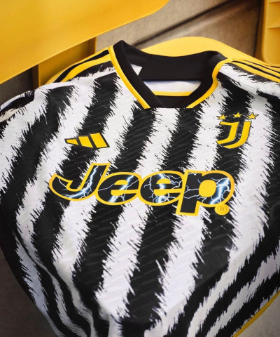 تيشيرت يوفنتس 23/24