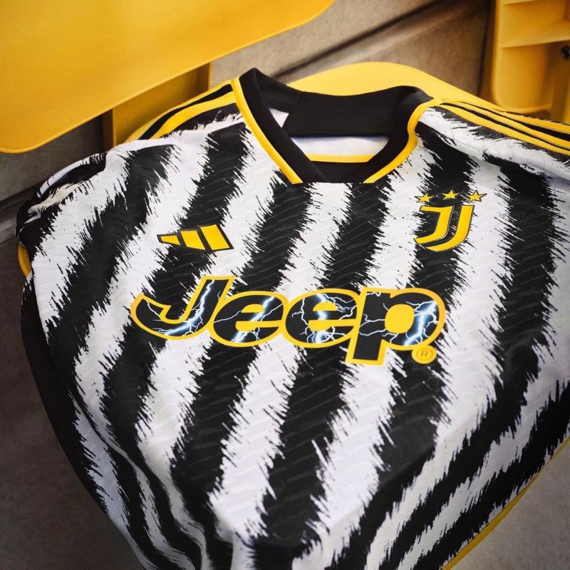 تيشيرت يوفنتس 23/24
