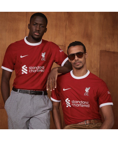 طقم ليفربول الاساسي 23/24 طقم ليفربول الاساسي 23/24