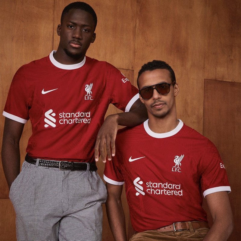 طقم ليفربول الاساسي 23/24