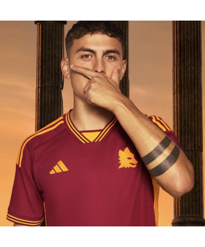 طقم روما الاساسي 23/24 طقم روما الاساسي 23/24