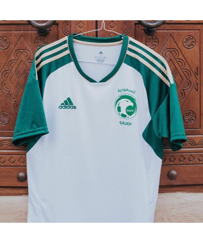 طقم المنتخب السعودي الثاني 23/24 طقم المنتخب السعودي الثاني 23/24