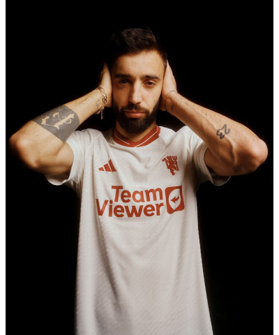 طقم مانشستر يونايتد الثالث 23/24 طقم مانشستر يونايتد الثالث 23/24