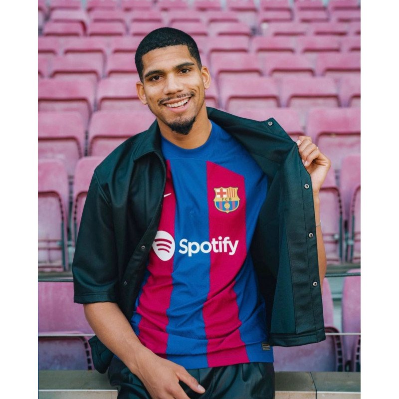 تيشيرت برشلونة الاساسي 23/24