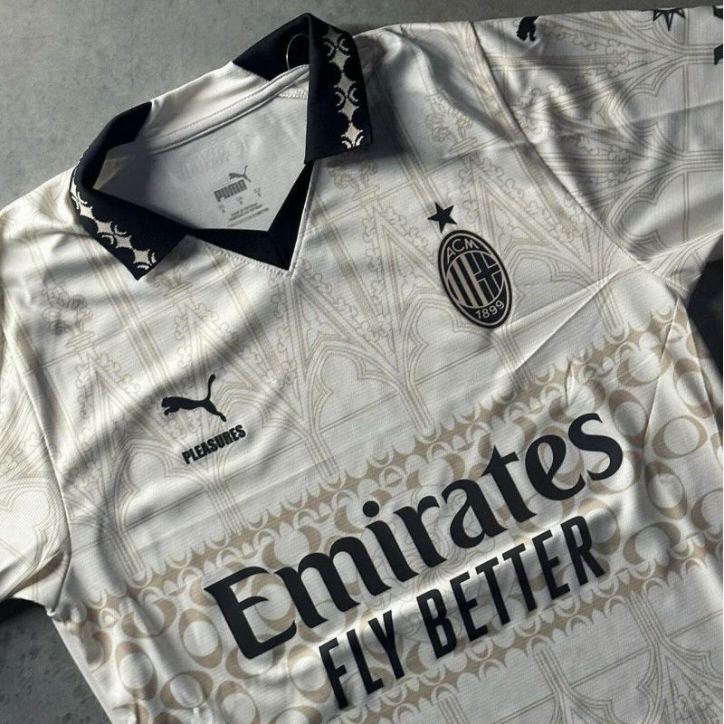 تيشيرت اسي ميلان الرابع باللون الابيض 23/24 