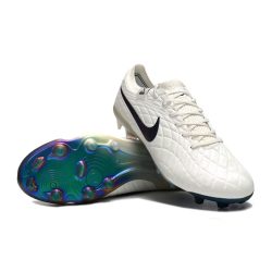 The nike tiempo legend Emerald
