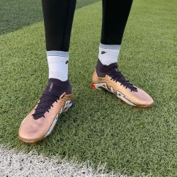 بوت نايك ميركوريال فينوم إليت – إصدار ذهبي فاخر | Nike Mercurial Phenom Elite Gold Edition