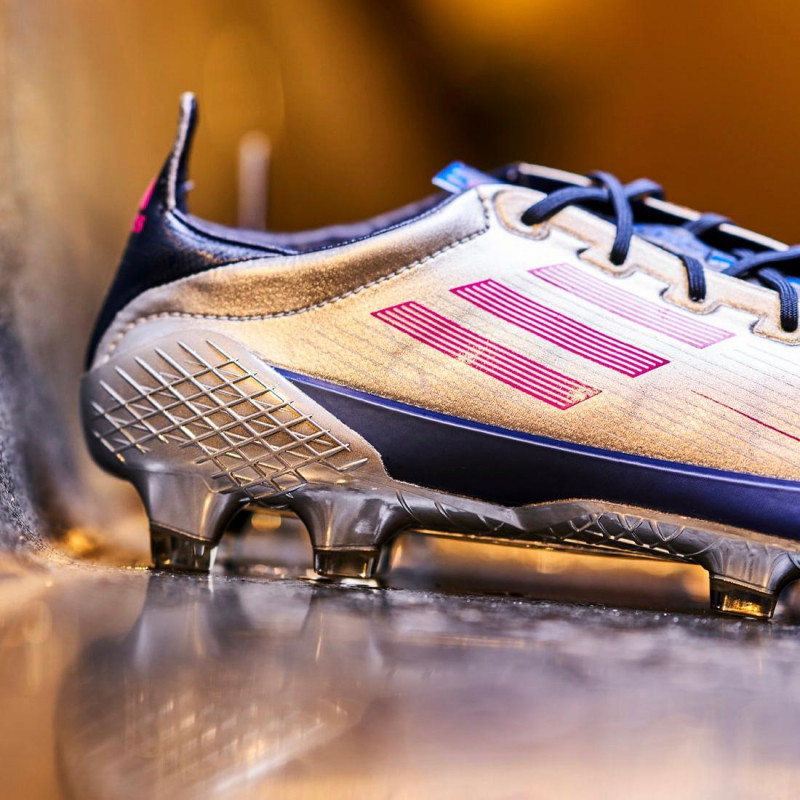 بوت اديداس F50