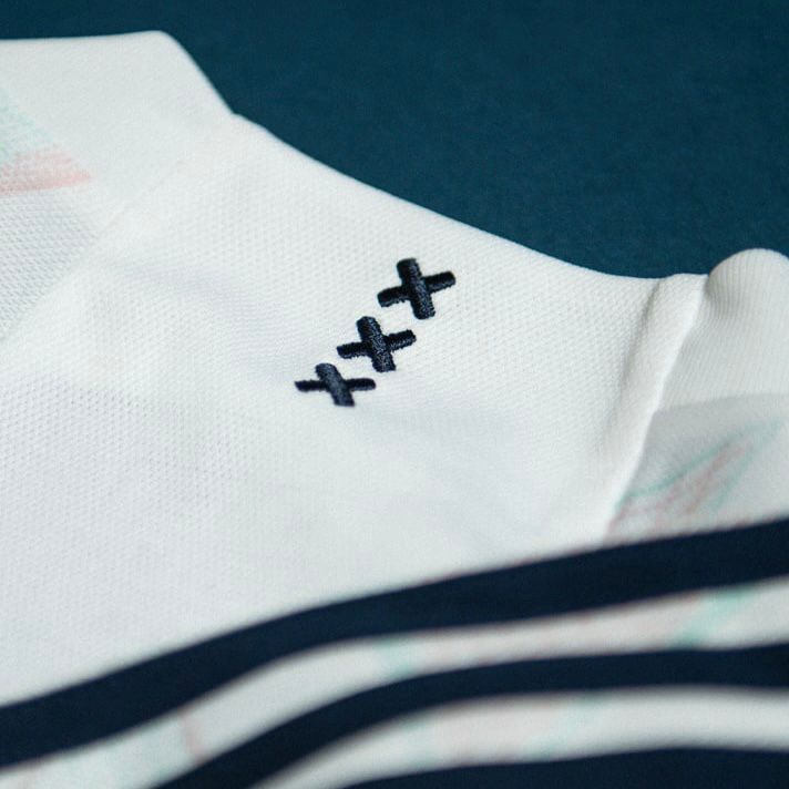 تيشيرت اياكس الثاني