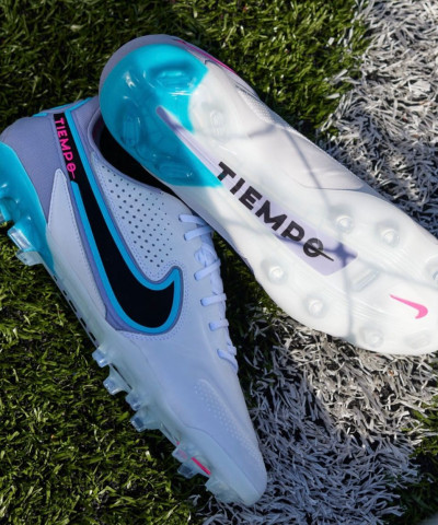 نايك تيمبو ليجيند 