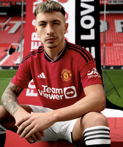 طقم مانشستر يونايتد 23/24 