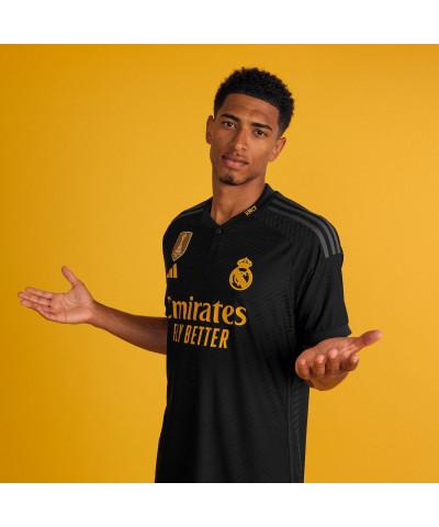 طقم ريال مدريد الثالث 23/24 طقم ريال مدريد الثالث 23/24