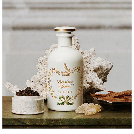 قوتشي لوف ات يور داركنست او دو برفيوم 100 مل قوتشي لوف ات يور داركنست او دو برفيوم 100 مل