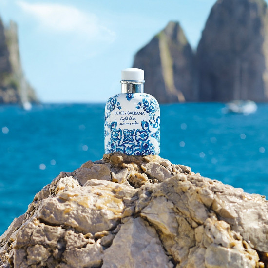 دولتشي غابانا لايت بلو سمر فايبس بور هوم الرجالي او دو تواليت 75 مل دولتشي غابانا لايت بلو سمر فايبس بور هوم الرجالي او دو تواليت 75 مل