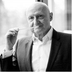 إسينشال بارفيومز فيلفت آيريس أو دو برفيوم 100 مل