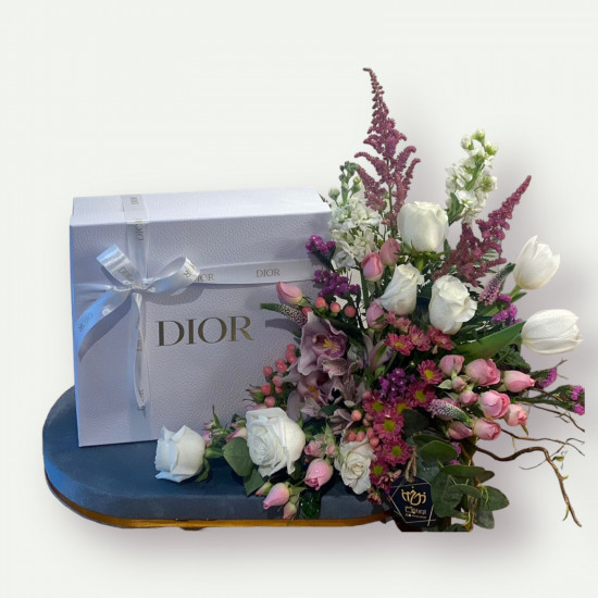 قاعدة الأزهار المخمل 