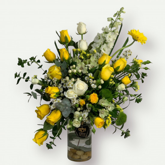 فازة باللون الأصفر 