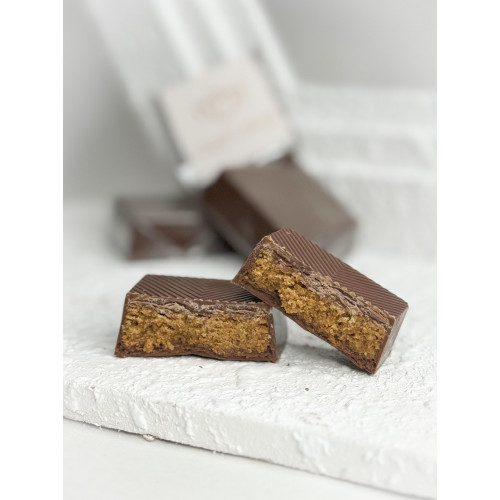 شوكولاتة بلجيكية بالمذاق الفريد ممزوج بحشوة اللوتس الذيذة