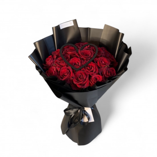 باقة روز احمر مع قلب
