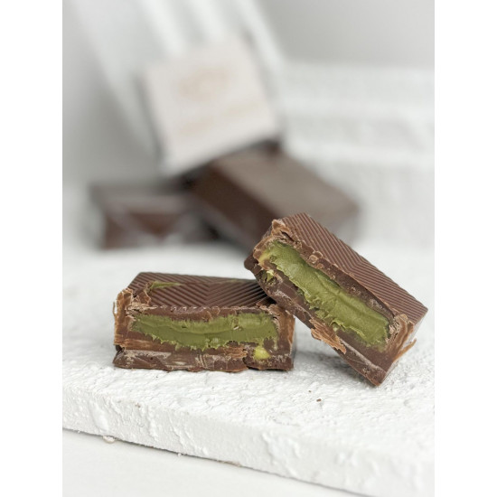 شوكليت بلجيكي بالمذاق الفريد ممزوج بحشوة الفستق