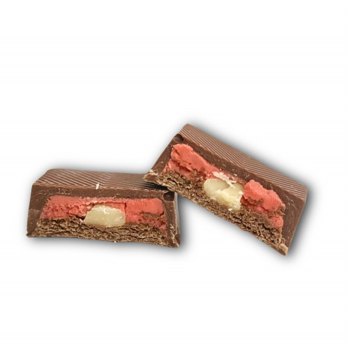 شوكلت فراوله بلجيكي بالمذاق الفريد ممزوج بحشوة الفراولة شوكلت فراوله بلجيكي بالمذاق الفريد ممزوج بحشوة الفراولة