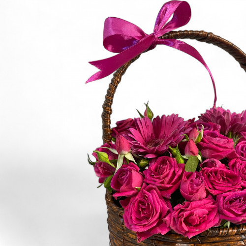 سلة ورد فوشيا