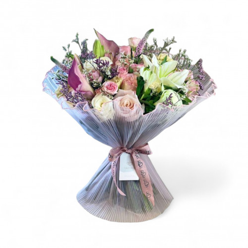 باقة بدانتيل وردي باقة بدانتيل وردي