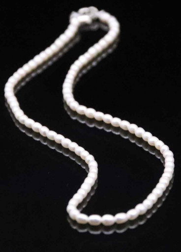 عقد من حبات اللؤلؤ الزراعي الطبيعي كود (00300)