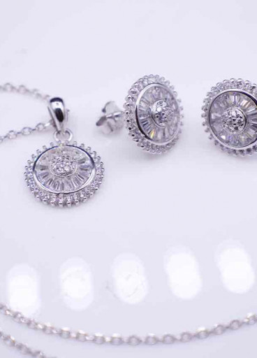 طقم فضة عيار 925كود (٠٠٦٠٢٠٠)