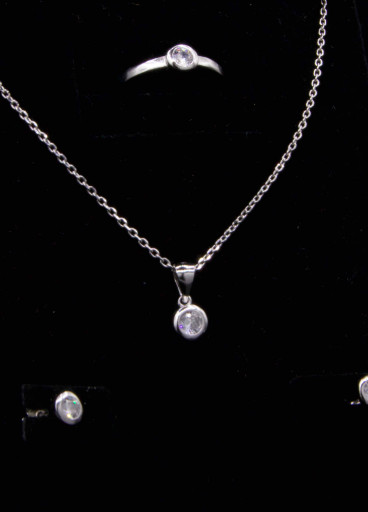 طقم فضة عيار 925كود (٠٠٥٠٤٠٠)