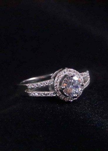 خاتم فضة عيار925كود(٠٠٣٠٩٠٠)