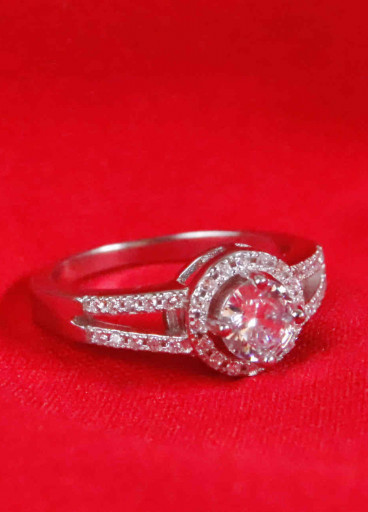 خاتم فضة عيار925كود(٠٠٣٠٩٠٠)