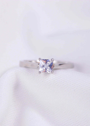 خاتم فضة عيار925كود(٠٠١٠٩٠٠)