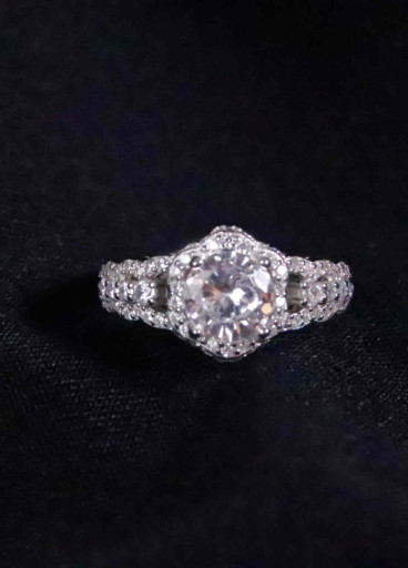 خاتم فضة عيار925كود(٠٠٤٠١٠٠)