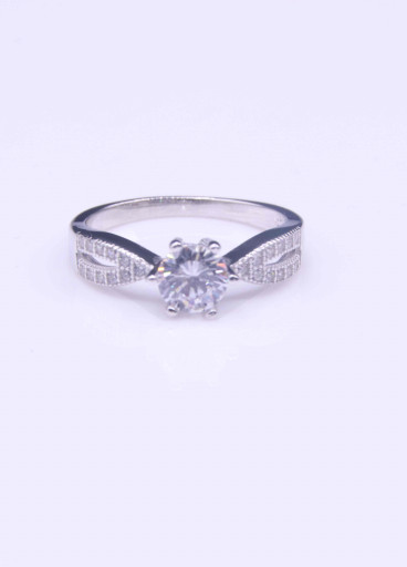 خاتم فضة عيار925كود(٠٠٣٠٢٠٠)