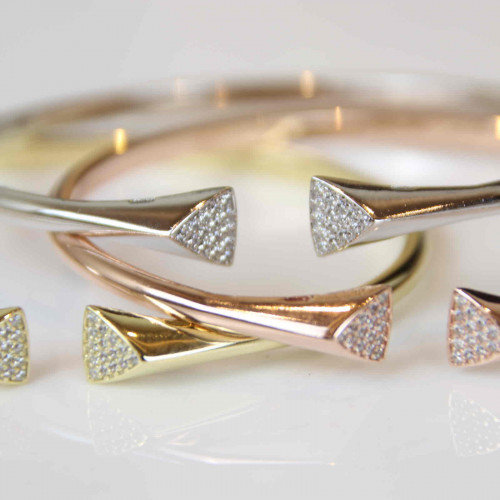 اسوارة فضة عيار٩٢٥كود(٠٠١٨٠٣٠٠)