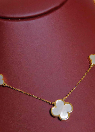 عقد فضة عيار 925كود(٠٠٣٠٤٠٠)