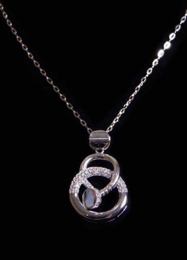 عقد فضة عيار925كود(٠٠٣٠٧٠٠)