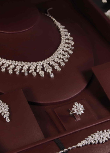 طقم فضة عيار925 دقة الماس