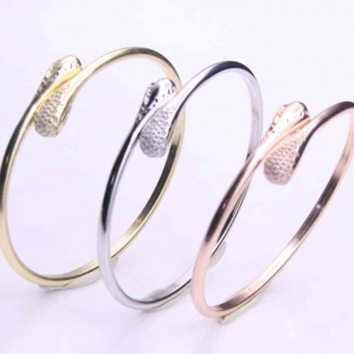 اسوارة فضة عيار 925كود(٠٠٢١٠٦٠٠)