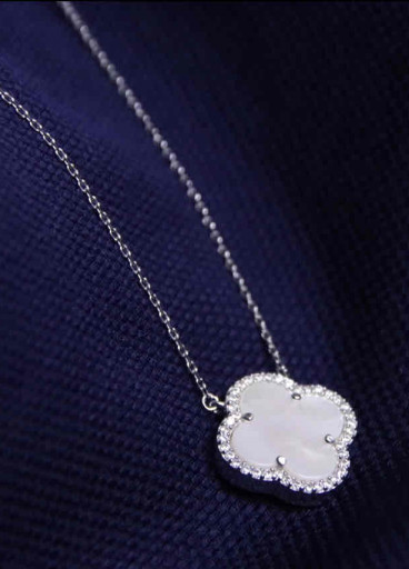 عقد فضة عيار 925كود(٠٠٣٠٧٠٠)