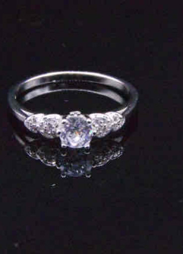 خاتم فضة عيار 925كود(٠٠٢٠٤٠٠)