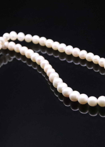 عقد لؤلؤ زراعي طبيعي كود (٠٠٢٠٠)