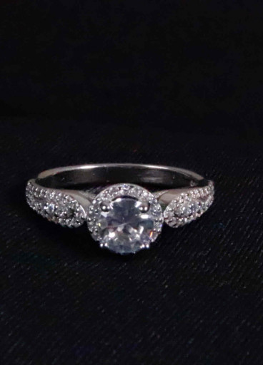 خاتم فضة عيار925كود(٠٠٣٠٩٠٠)